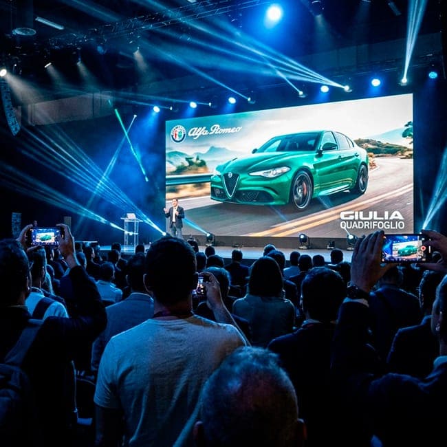 Exhibiciones de vehículos y tecnología